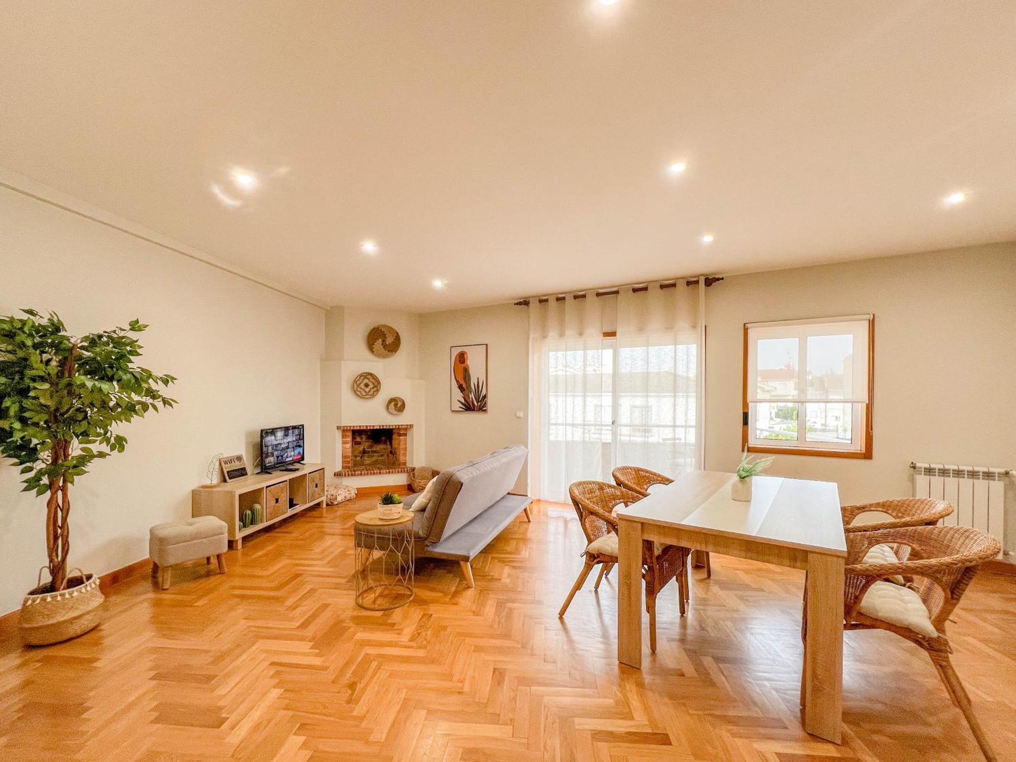 Comfortable Apartment In Viana Do Castelo Bagian luar foto